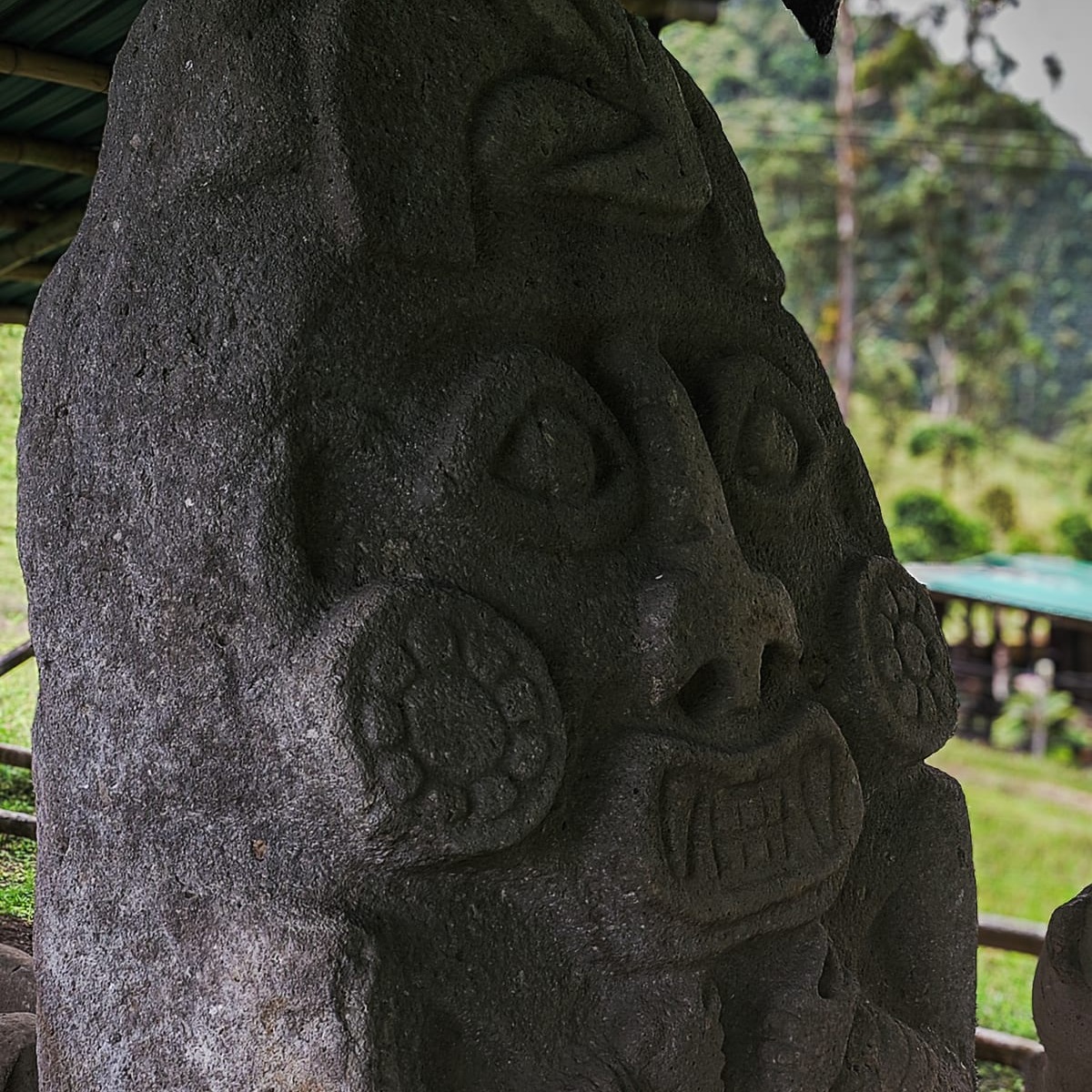 Escultura antropozoomorfa
